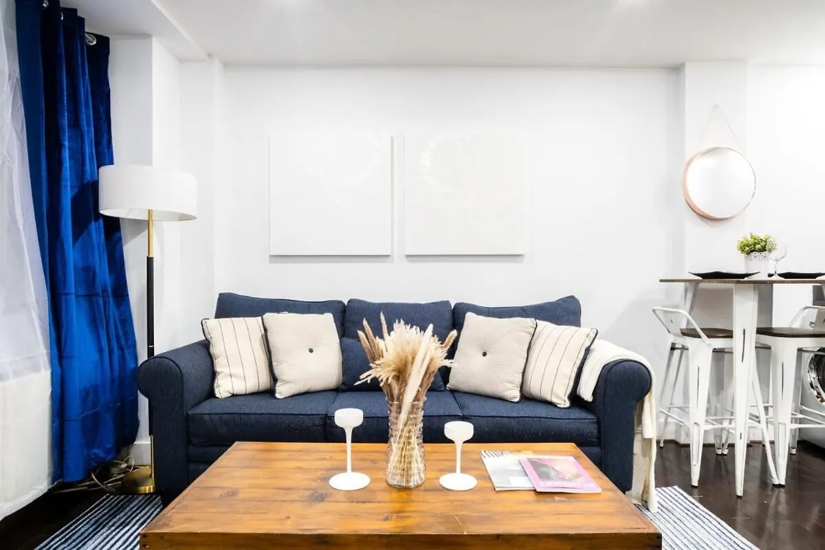 Apartman 809-3B Studio With A Balcony By Columbus Circle New York