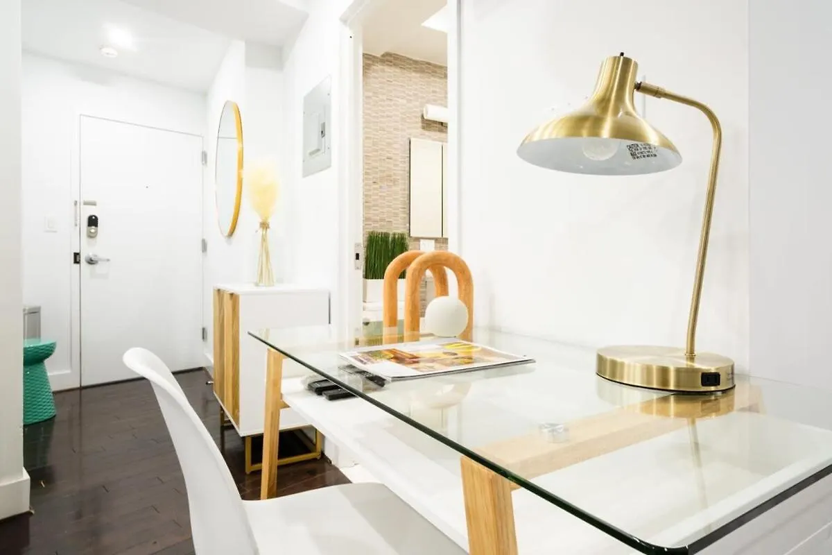 809-3B Studio With A Balcony By Columbus Circle New York 0*,